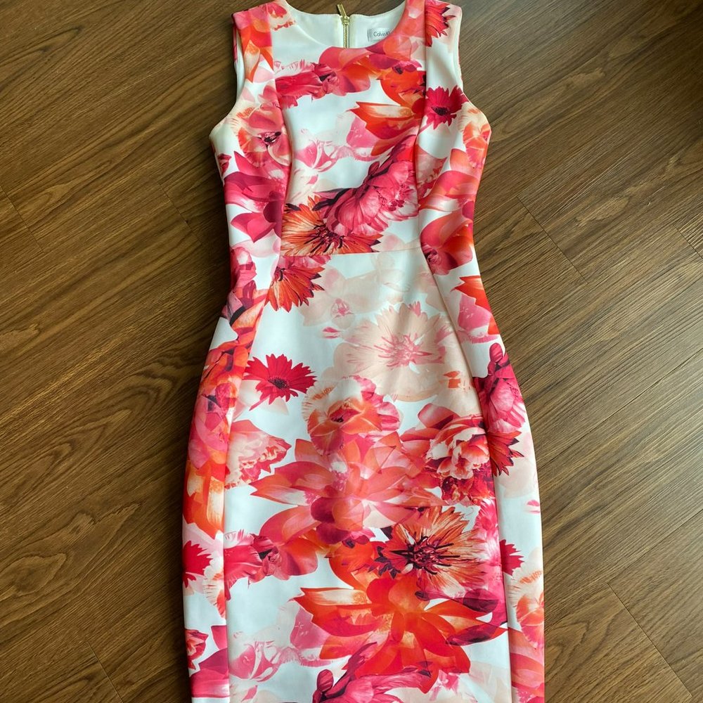 NEW with Tags Scuba Sheath Sleeveless Dress Fuschia Flowers Calvin Klein Size 4